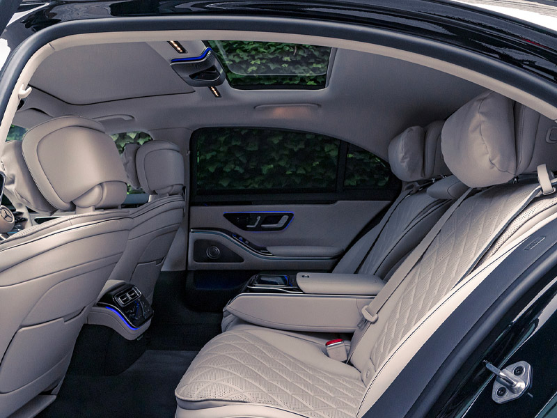 Mercedes-Benz S580 Chicago rental